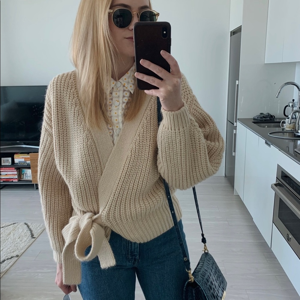 Cozy Zara sweater - Picture 1 of 2